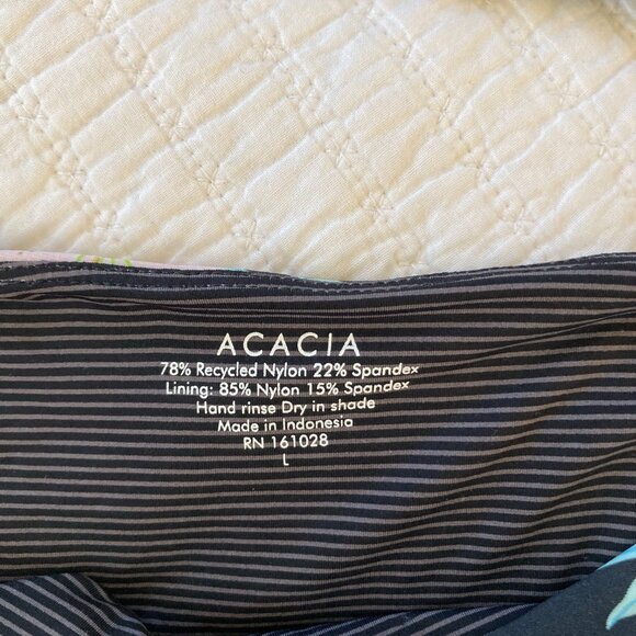 Acacia Lawai Top and Zuma Bottom in Monet - Picture 6 of 7